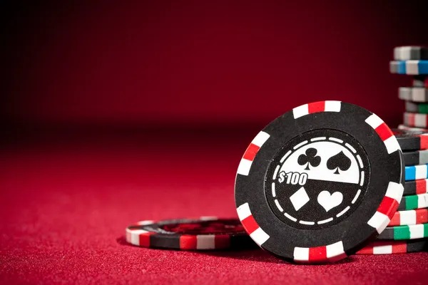 Buffalo King slot interface showing reels, stake selector, and spin button on 1xber platform